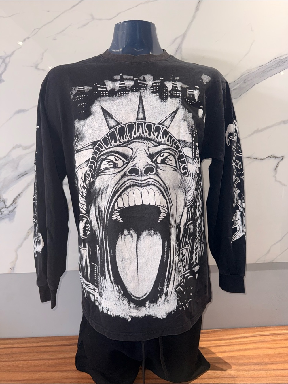 Hellstar Black Graphic Crewneck Sweater with Statue of Liberty Artwork